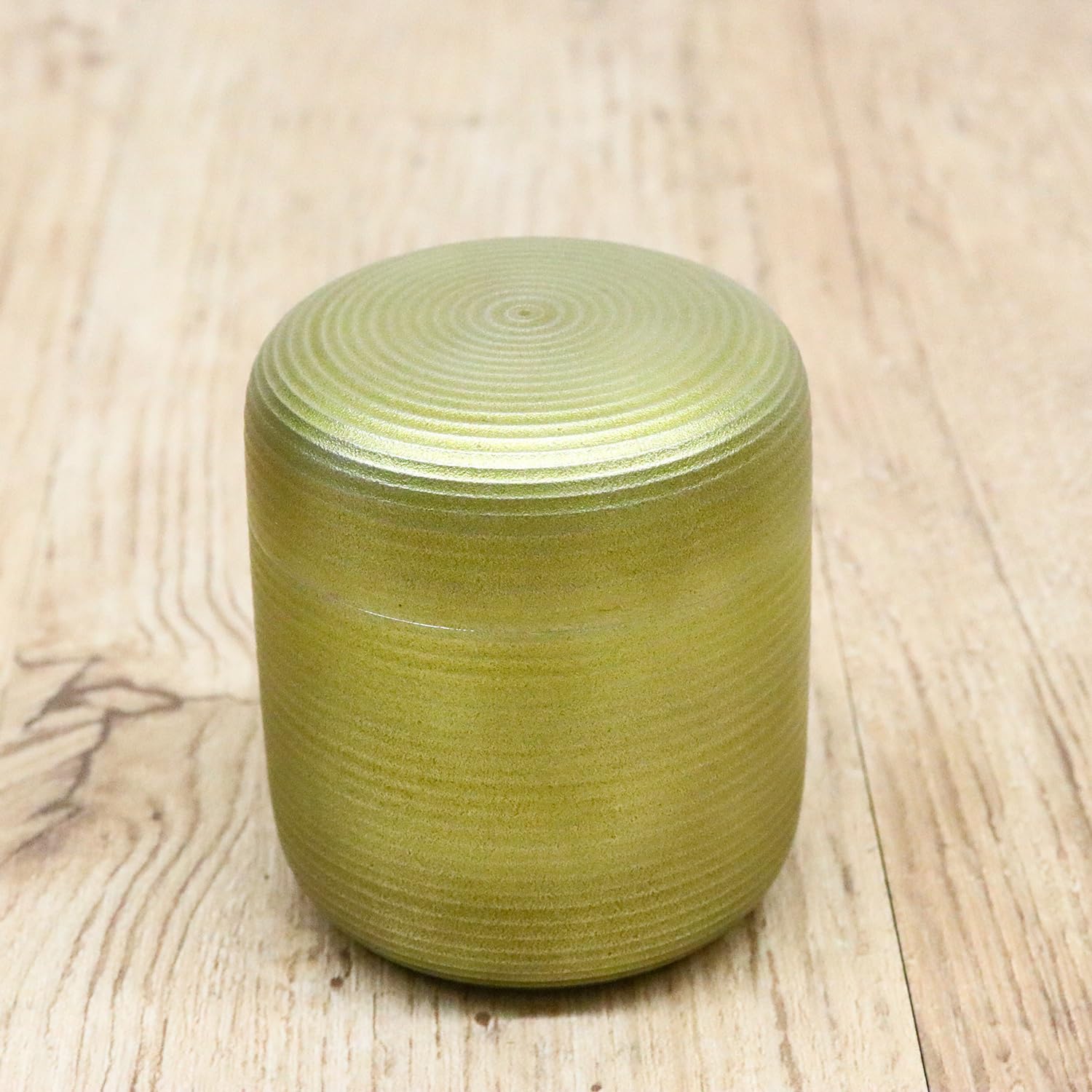 Amazon｜大阪錫器 茶壷 俵型 黄イブシ 錫製 日本製 桐箱入り 茶葉50g